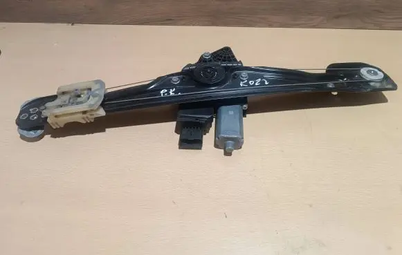 Citroen C3 Aircross Front door window regulator with motor 39187595