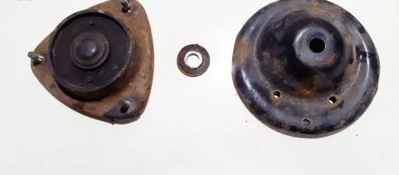 Subaru Impreza II Coil spring mount 