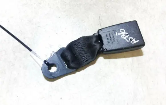 Rear seatbelt buckle