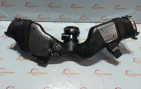 Mercedes-Benz E W211 Air intake duct part A6420943497