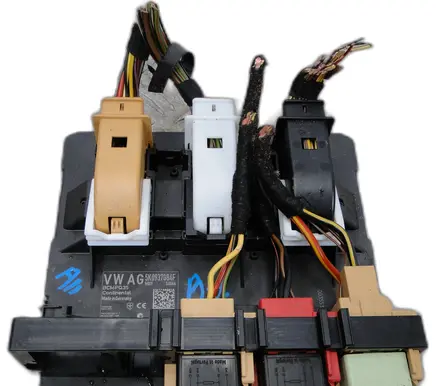 Volkswagen Touran II Other control units/modules 5K0937084F