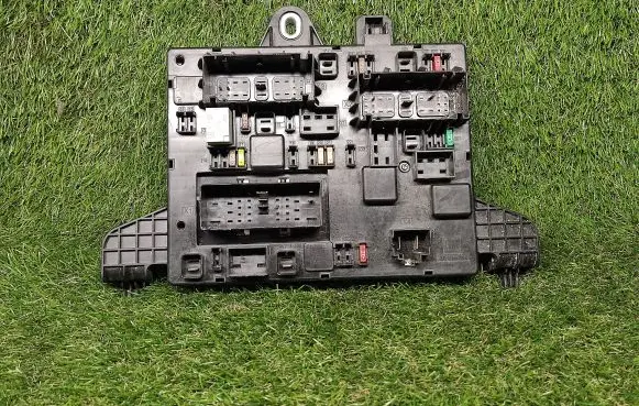 Opel Astra J Power management control unit 13368651 365927271