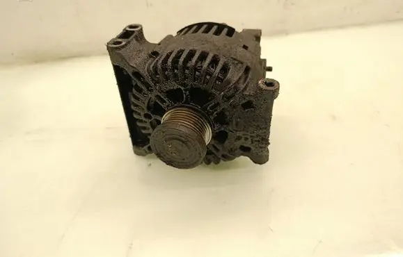 Mercedes-Benz B W245 Generator/alternator A6401540502 TG15C121 2543570C