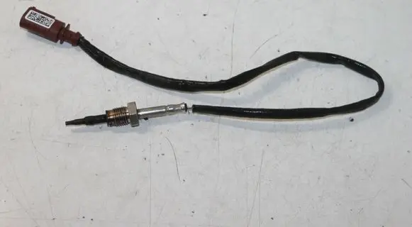 Audi A5 Exhaust gas temperature sensor 8W0906088B