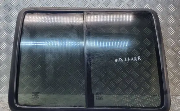 Fiat Doblo Sliding door window/glass 43R001595 AS3M5532DOT682 60003