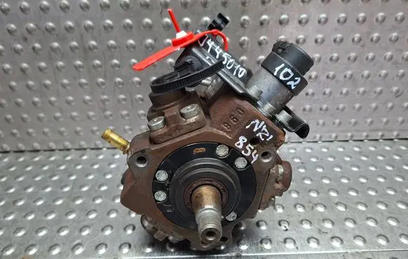 Peugeot 207 Fuel injection high pressure pump S26337854 0445010102