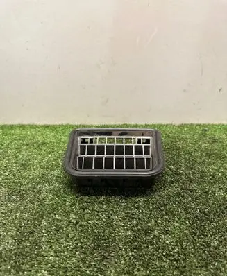 Porsche Macan (95B) Quarter panel pressure vent 8K0819181B