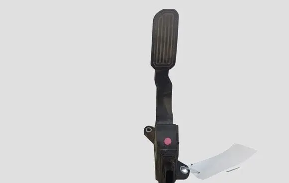Toyota Avensis T270 Accelerator throttle pedal 7811002022