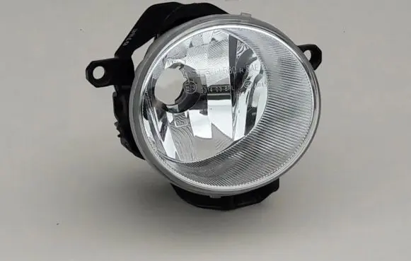 Lexus CT 200H Front fog light 81210-12230 A81210-12230