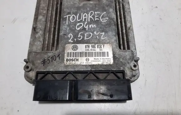 Volkswagen Touareg I Engine control unit/module 070906016F