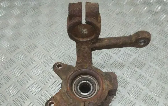 Skoda Fabia Mk1 (6Y) Front wheel hub