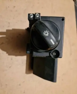 Mercedes-Benz E W210 Light switch 2105451404