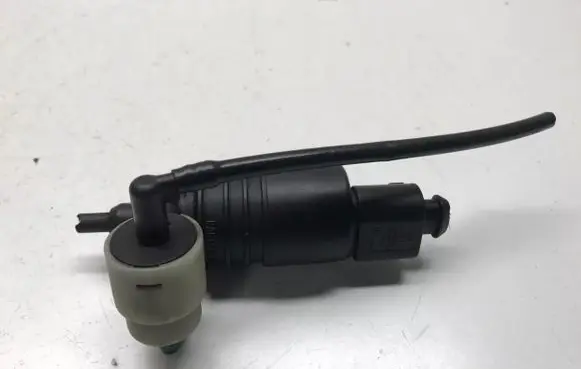 Audi A6 Allroad C5 Windscreen/windshield washer pump 1J0973722 1J0973722VDO