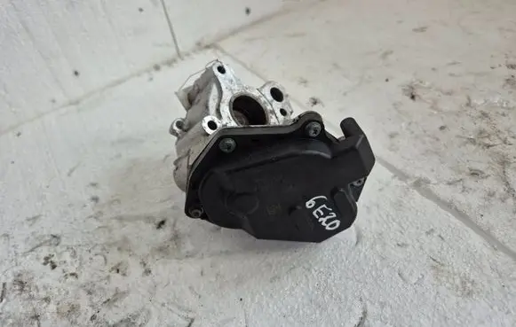 Mercedes-Benz SLK R172 EGR valve A6511400360