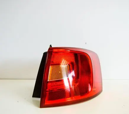 Volkswagen Jetta VI Rear/tail lights