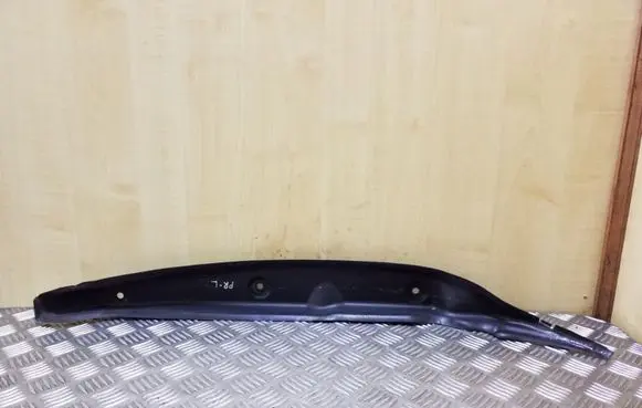 Mercedes-Benz ML W164 Fender end trim 1648890325