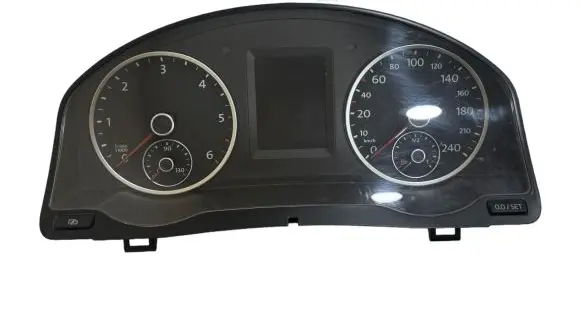 Volkswagen Tiguan Speedometer (instrument cluster) 5N0920882C 1173939940 VD104803