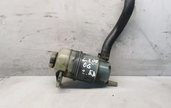 Mitsubishi L200 Power steering fluid tank/reservoir