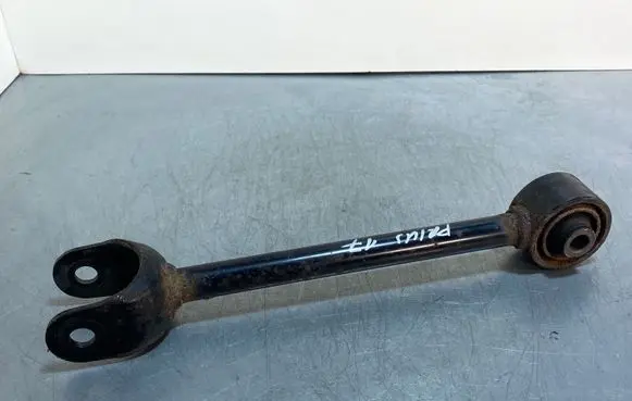 Toyota Prius (XW50) Rear control arm