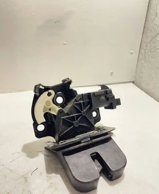 Audi A6 S6 C6 4F Tailgate/trunk/boot lock/catch/latch 8P4827505C