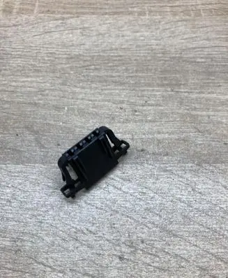 Volkswagen Touareg I Plug wire 14680 1J0972704