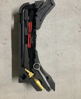 Jaguar XE Tool set 98AB17K038AB GX7317080AA 1R8A17032AB