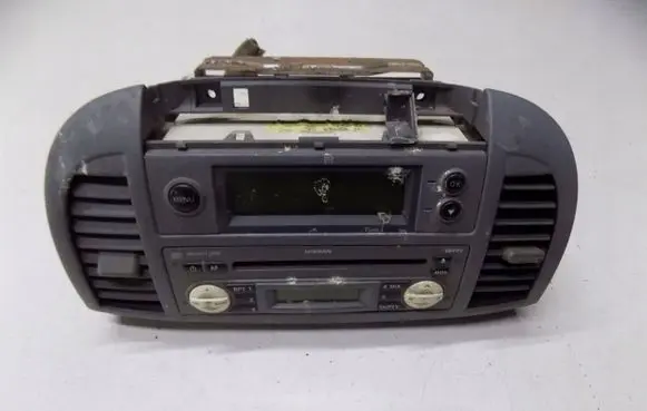 Nissan Micra Radio/CD/DVD/GPS head unit AX608