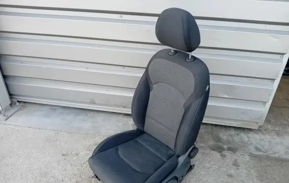 Hyundai i30 Front driver seat 