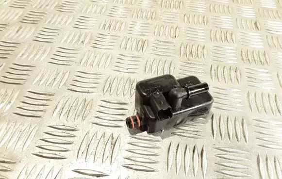 Peugeot 207 Fuel filter housing 9305108C
