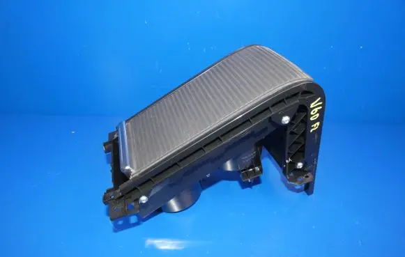 Volvo V60 Cup holder front 