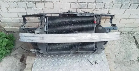 Volkswagen PASSAT B5 Radiator support slam panel
