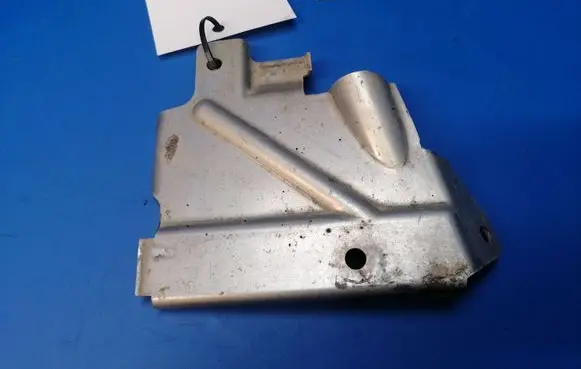 Mercedes-Benz E W212 other engine part A2042710088