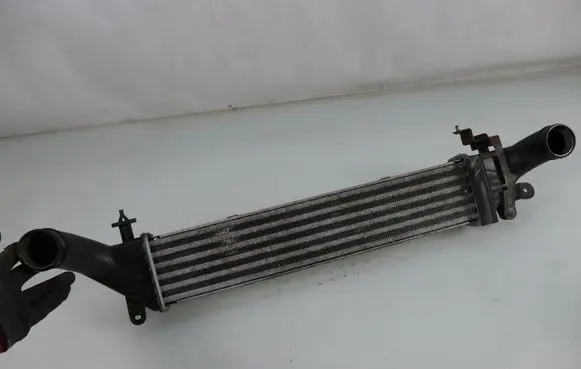 Mercedes-Benz SLK R170 Intercooler radiator A1705000400