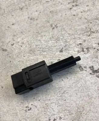 Nissan X-Trail T31 Brake pedal sensor switch