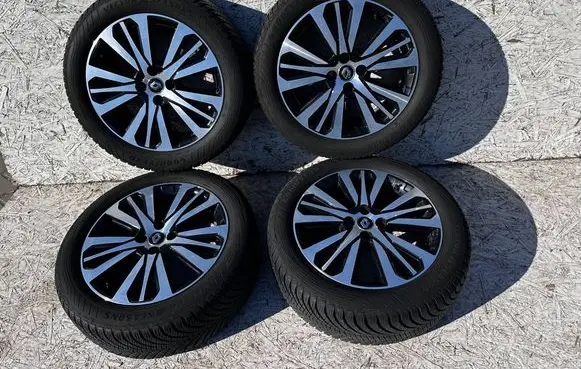 Renault Captur R17 alloy rim 43008893R