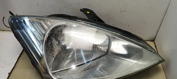 Ford Focus Headlight/headlamp XS4H18005