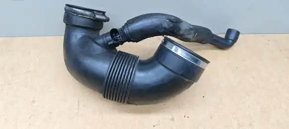 Mercedes-Benz CLK A209 C209 Turbo air intake inlet pipe/hose A6120940008