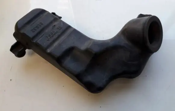 Intake resonator