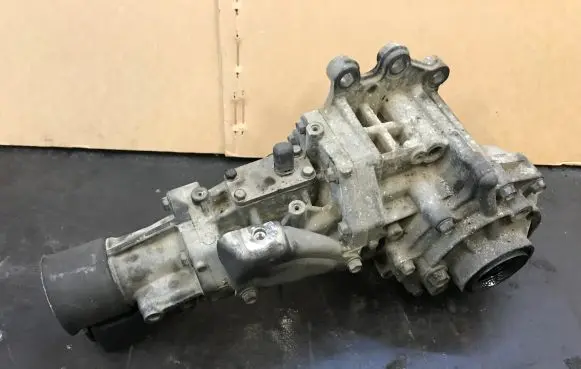 Citroen C-Crosser Gearbox transfer box case 