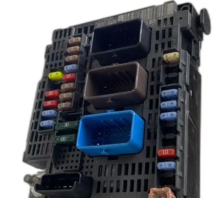 Citroen C4 II Fuse box set 9677987180 AB1