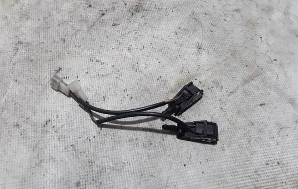 Volkswagen Transporter - Caravelle T5 Windshield washer spray nozzle 6E0955986B