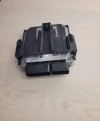 BMW 5 F10 F11 Engine control unit/module 857783901 030212359