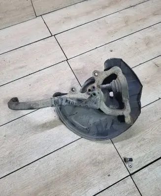 Mercedes-Benz E W211 Front wheel hub 2115451040
