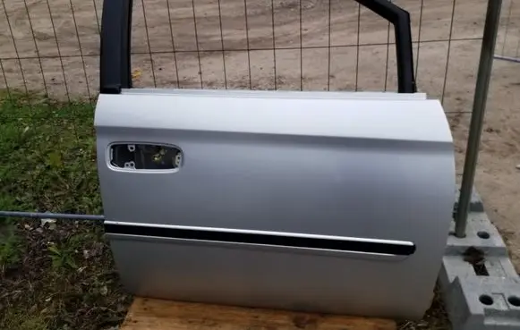 Chrysler Voyager Front door