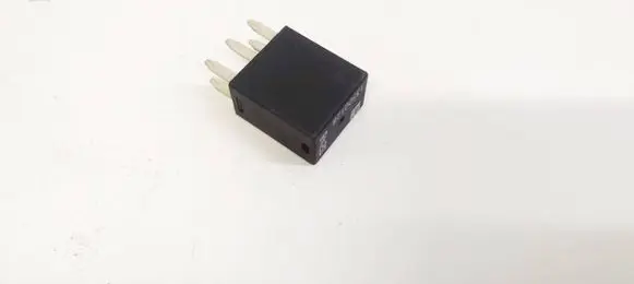 Opel Insignia A Other relay 13500128