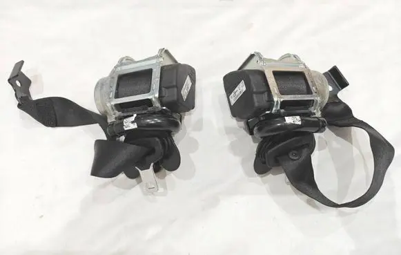 Mini One - Cooper F56 F55 Rear seatbelt S4731336806X