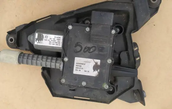 Peugeot 5008 Hand brake/parking brake motor 9688061780