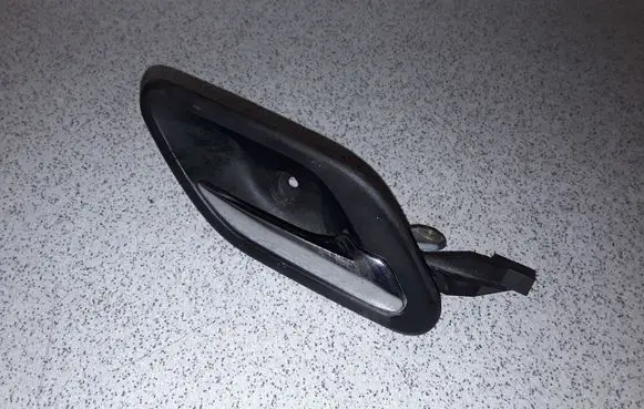 BMW 5 E39 Front door interior handle 51218125514 8125514
