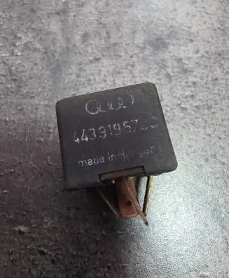 Audi A5 8T 8F Other relay 443919570C