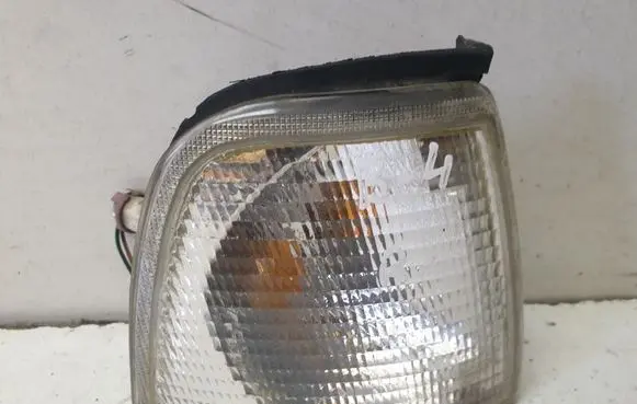 Volkswagen PASSAT B4 Front indicator light 0084411505R
